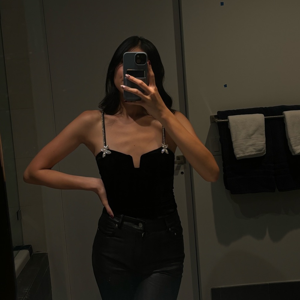 Reformation desiree velvet top - size 2